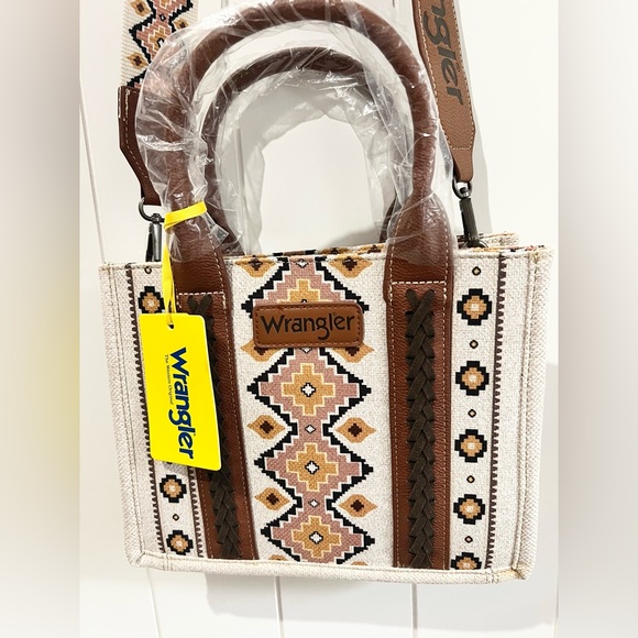 Wrangler Wester Original Tote Bag NWT Aztez Adjustable strap Tan Brown gold - Picture 1 of 14